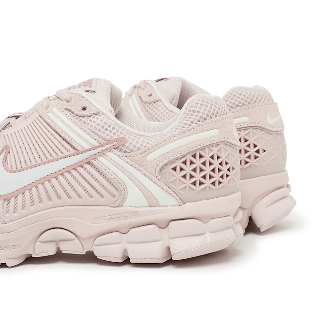 Nike   Wmns Zoom Vomero 5 rosa 91915 5