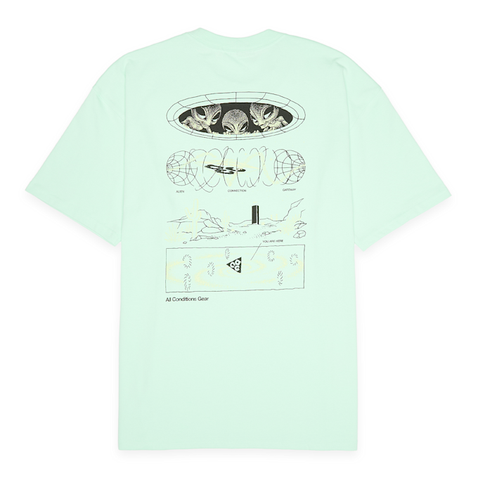 Nike   ACG Mystery Lights T-Shirt green 91976 1