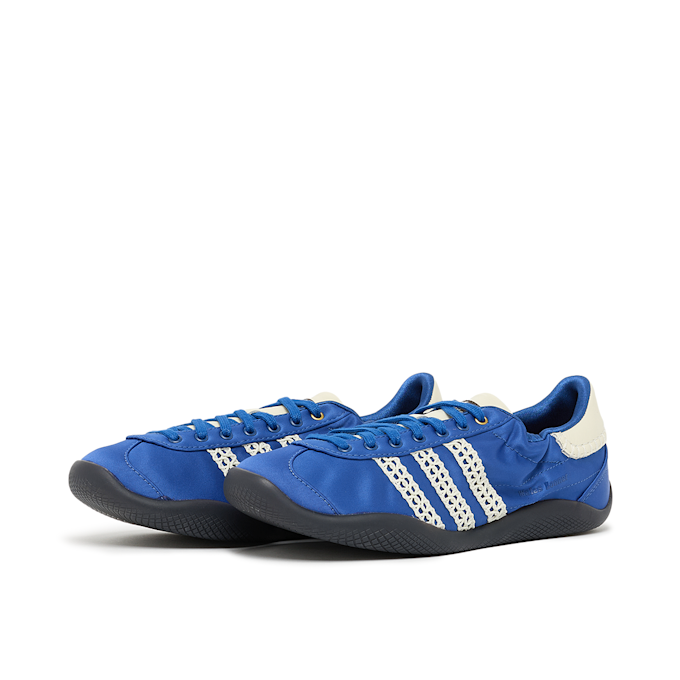 adidas Originals x Wales Bonner Wmns Karintha Low Satin blau 92341 1