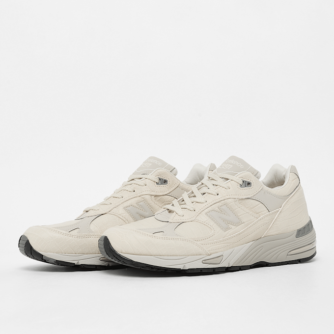 New Balance 991v1 (M991CR1) beige 92640 1