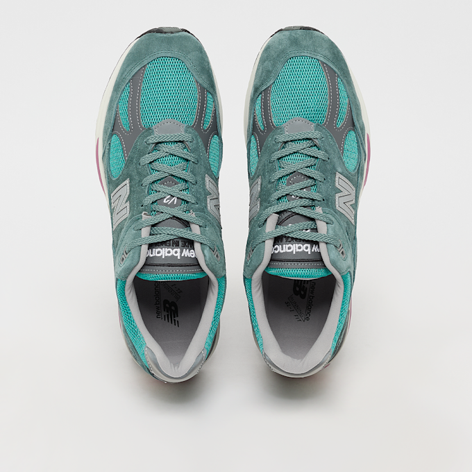 New Balance 991v2 (U991TT2) green 92646 4