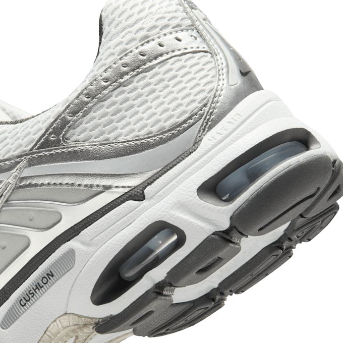 Nike Air Max Moto 2K weiß 94324 8