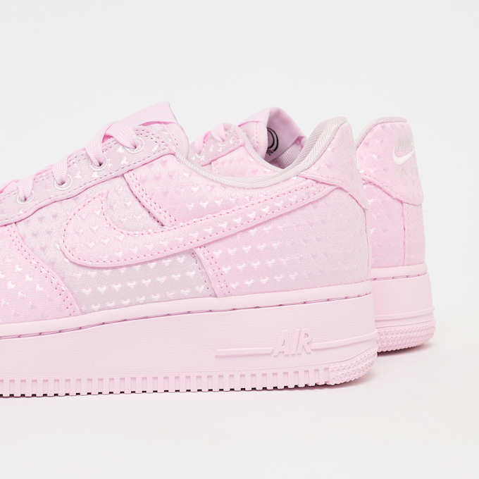 Nike Wmns Air Force 1´07 Low SE "Valentine's Day 2026" rosa 94471 5