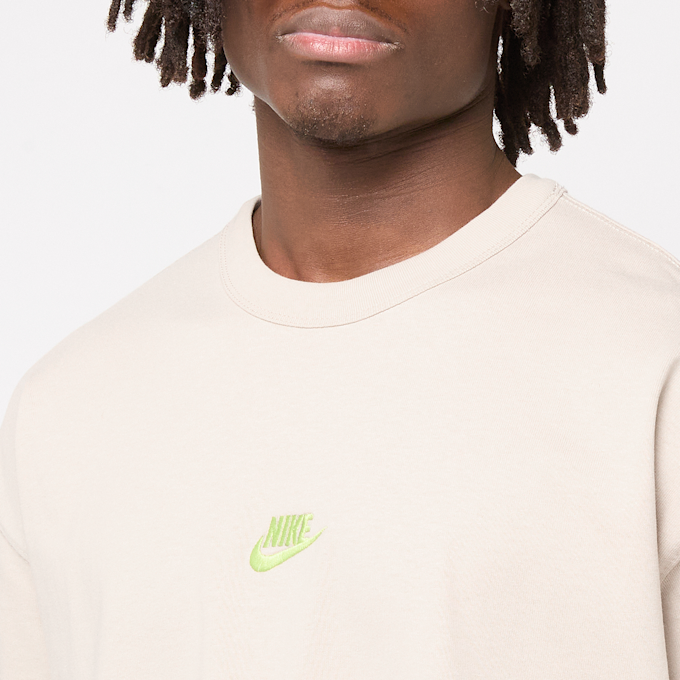 Nike Sportswear Premium Essentials T-Shirt beige 94498 5
