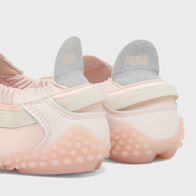 PUMA Wmns Mostro Move Venus lichtroze 94823 5