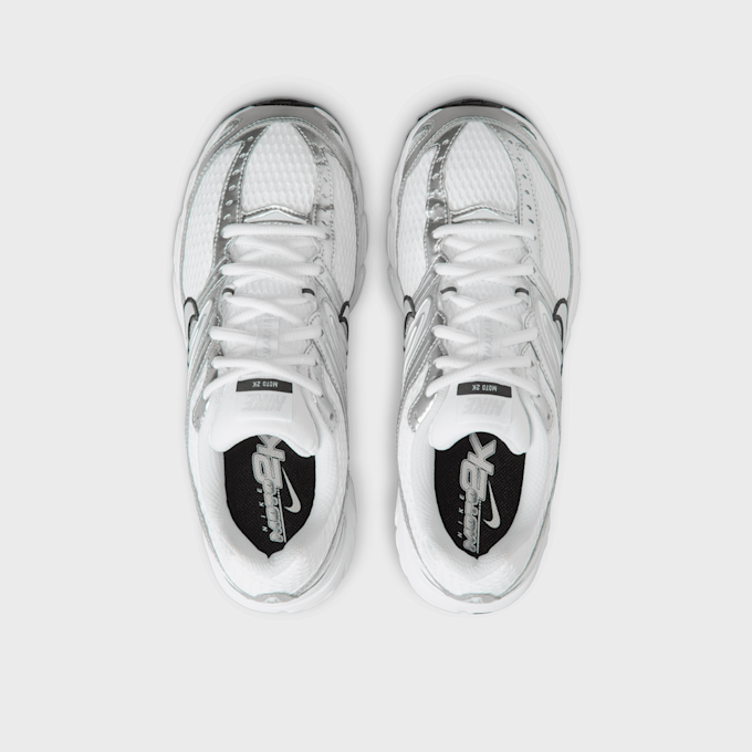 Nike   Wmns Air Max Moto 2K silver 98072 4