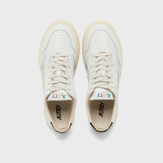 Autry Wmns Medalist Low white 100133 4
