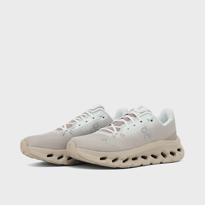 On Wmns Cloudtilt beige 100248 1