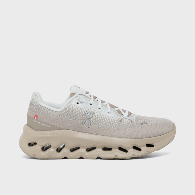 On Wmns Cloudtilt beige 100248 2