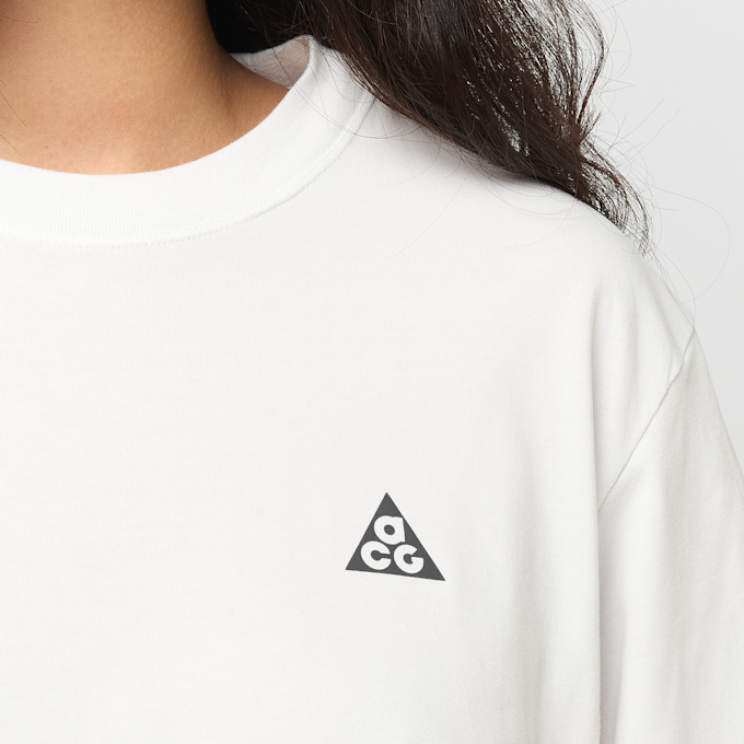 Nike   Wmns ACG Playera Dri-FIT white 101190 4