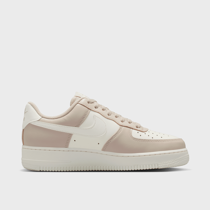 Nike   Wmns Air Force 1 '07 beige 101256 3