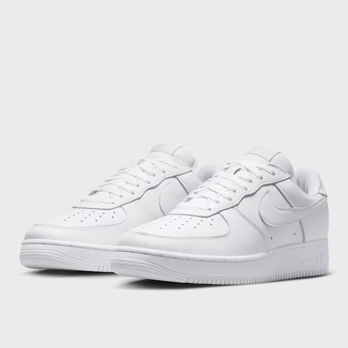 Nike   Air Force 1 "Triple White" (2001 Shape) weiß 101639 1