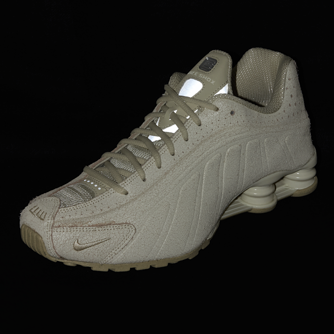 Nike Wmns Shox R4 QS beige 101923 8