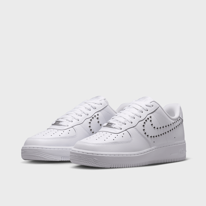 Nike   Wmns Air Force 1 '07 Lv8 "Rivet Swoosh" weiß 102001 1