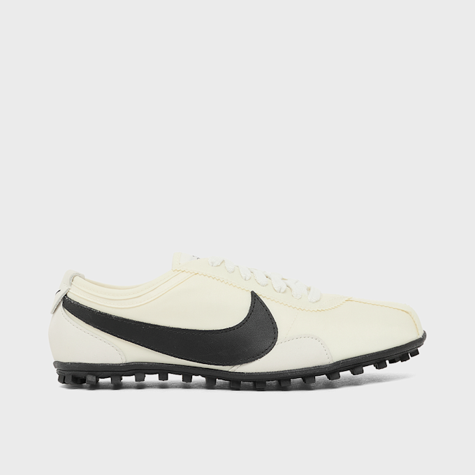 Nike   Wmns Moon Racer "Soft Pearl and Black" geel 103327 2