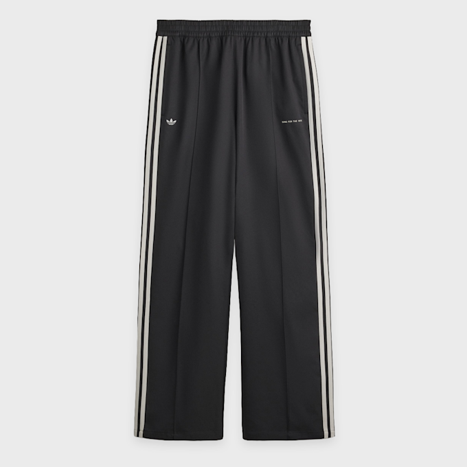 adidas Originals x Song For The Mute Adi008 Trackpant zwart 103798 1
