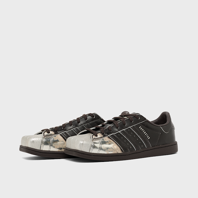 adidas Originals Wmns Superstar SQ brown 105213 1