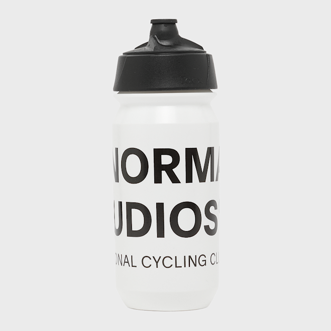Pas Normal Studios Logo Bidon wit 139184 1