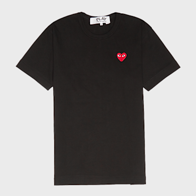 PLAY COMME des GARCONS / プレイコムデギャルソン | T-Shirt With Red Emblem ハート Tシャツ | XXXS | ブラック | レディース Buy Comme des Garcons Play Big Red Heart Logo T-Shirt in black