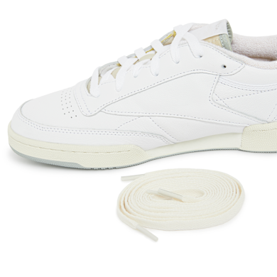 アン様 Buy Reebok x solebox Wmns Club C 85 Vintage in wit | 100073104