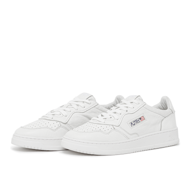 Buy Autry Medalist Low Man SG10 in solid goat white | AULMSG10