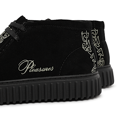 Buy Clarks x PLEASURES Torhill Woven in black sde | 26180267 | solebox