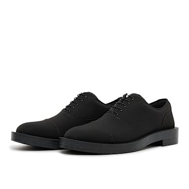 Buy Clarks x Martine Rose Cur Oxford I in black leather | 26178355