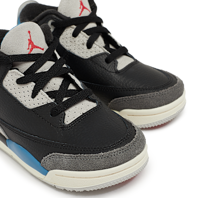 モノクローム Buy Jordan Air Jordan 3 OG “Rare Air” (TD) in black/chile red