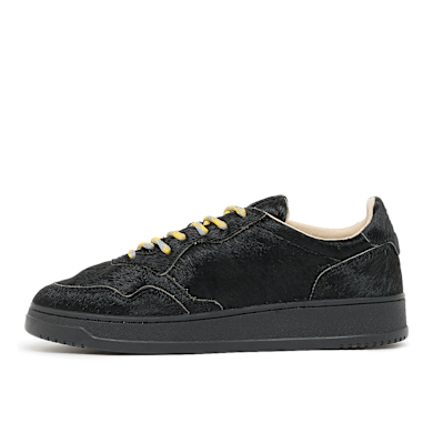 Buy Autry Medalist Low in black | AULMPE04 | solebox