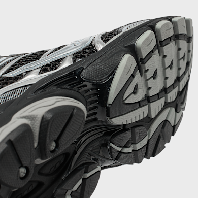 Buy Saucony Progrid Omni 9 in black/silver | S70739-13 | solebox