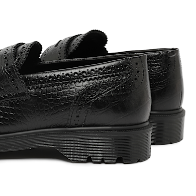 Buy Dr. Martens Penton Brogue Loafer in black | 41758001 | solebox