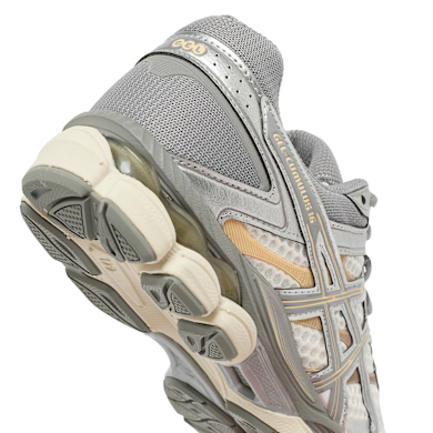 Buy ASICS SportStyle Gel-Cumulus 16 in beige | 1203A733-101 | solebox