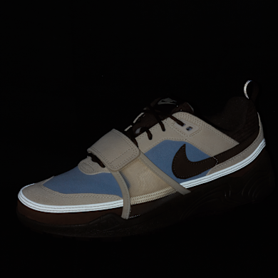 Buy Nike x Travis Scott Wmns Zoom Field Jaxx 
