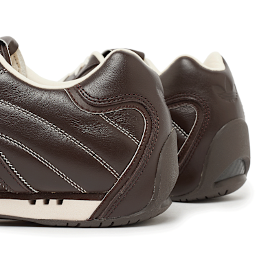 Buy adidas Originals Adiracer Lo in dark brown/dark brown/cream