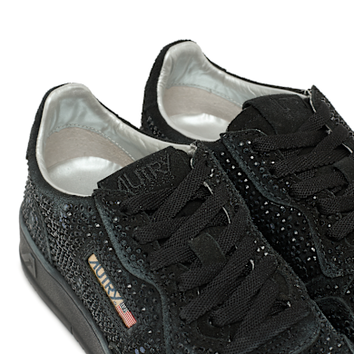 Buy Autry Wmns Medalist Low in black | AULWNA02 | solebox