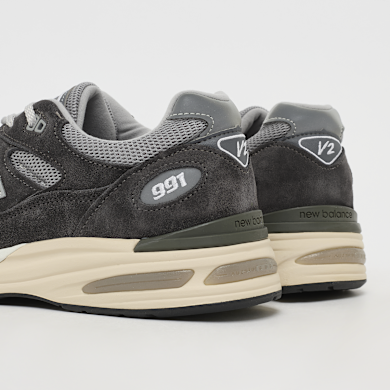 Buy New Balance 991v2 (U991RG2) in forget alloy/smoked pear