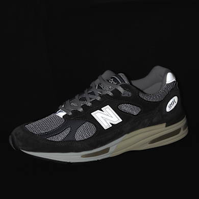 i Buy New Balance 991v2 (U991RG2) in grey | U991RG2 | solebox