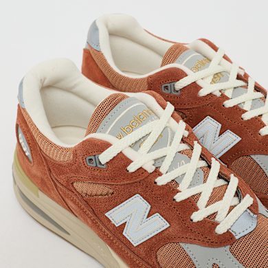 Buy New Balance 991v2 (U991SS2) in potters clay/raw sienna/harbor