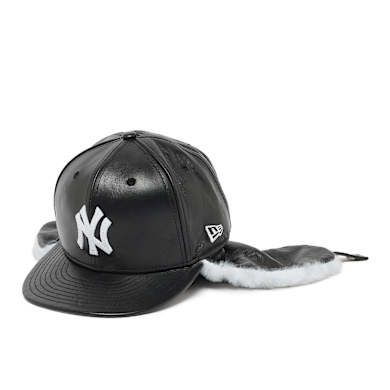 Buy New Era IMG Faux Fur Dogear 59fifty New York Yankees in black