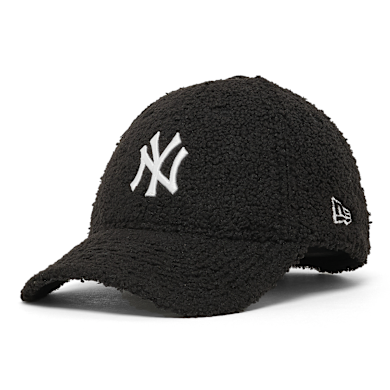 Buy New Era Winter Borg 9Forty® in new york yankees blkwhi