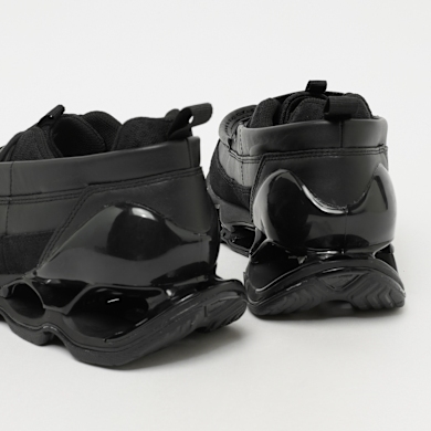Buy Mizuno Wave Prophecy Moc in black | D1GD261401 | solebox