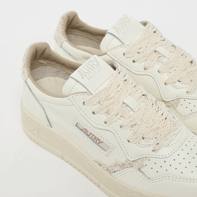 Buy Autry Wmns Medalist Low in beige | AULWMJ01 | solebox