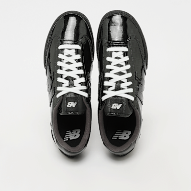 nyalon Buy New Balance Gator Run (UGTR2SV) in black | UGTR2SV | solebox