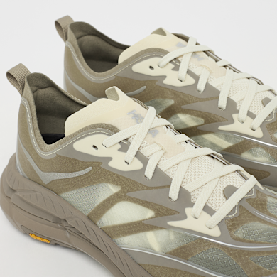 Buy HOKA U Mafate Speed 4 Lite in light roast/oatmilk | 1168450