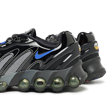 に Buy Nike x Patta Wmns Air Max DN8 in black/game royal-metallic