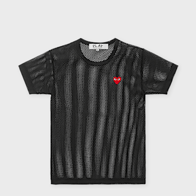 PLAY COMME des GARCONS / プレイコムデギャルソン | T-Shirt With Red Emblem ハート Tシャツ | XXXS | ブラック | レディース Buy Comme des Garcons Play Big Red Heart Logo T-Shirt in black