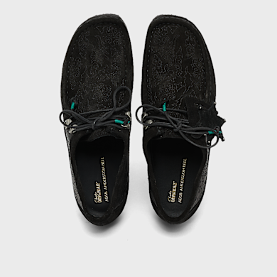 コレクション rara Buy Clarks Originals x Andersson Bell Wallabee in black | 26185448