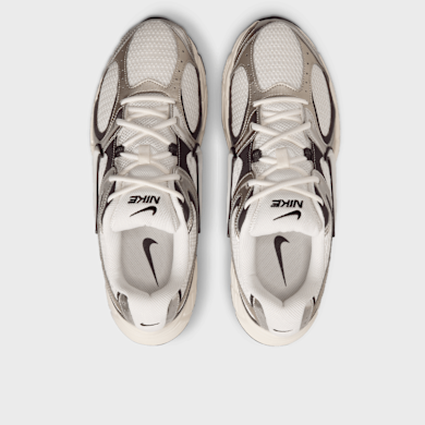 Buy Nike V5 RNR (Runner) in beige | HJ5228-011 | solebox