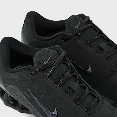 Buy Nike Wmns T90 Shox Magia in black/anthracite-anthracite-off