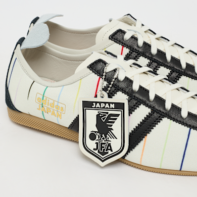 yuuu.　36 Buy adidas Originals Wmns Japan JFA Away in white | KJ4474 | solebox